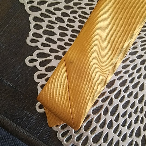 Gold Tie - Picture 3 of 3
